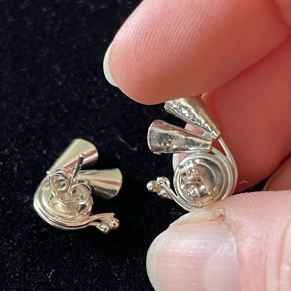 Baltic Amber & Silver Stud Earrings - Picture 2 of 3